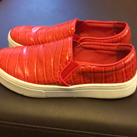 Shoes - Picture 2 of 3